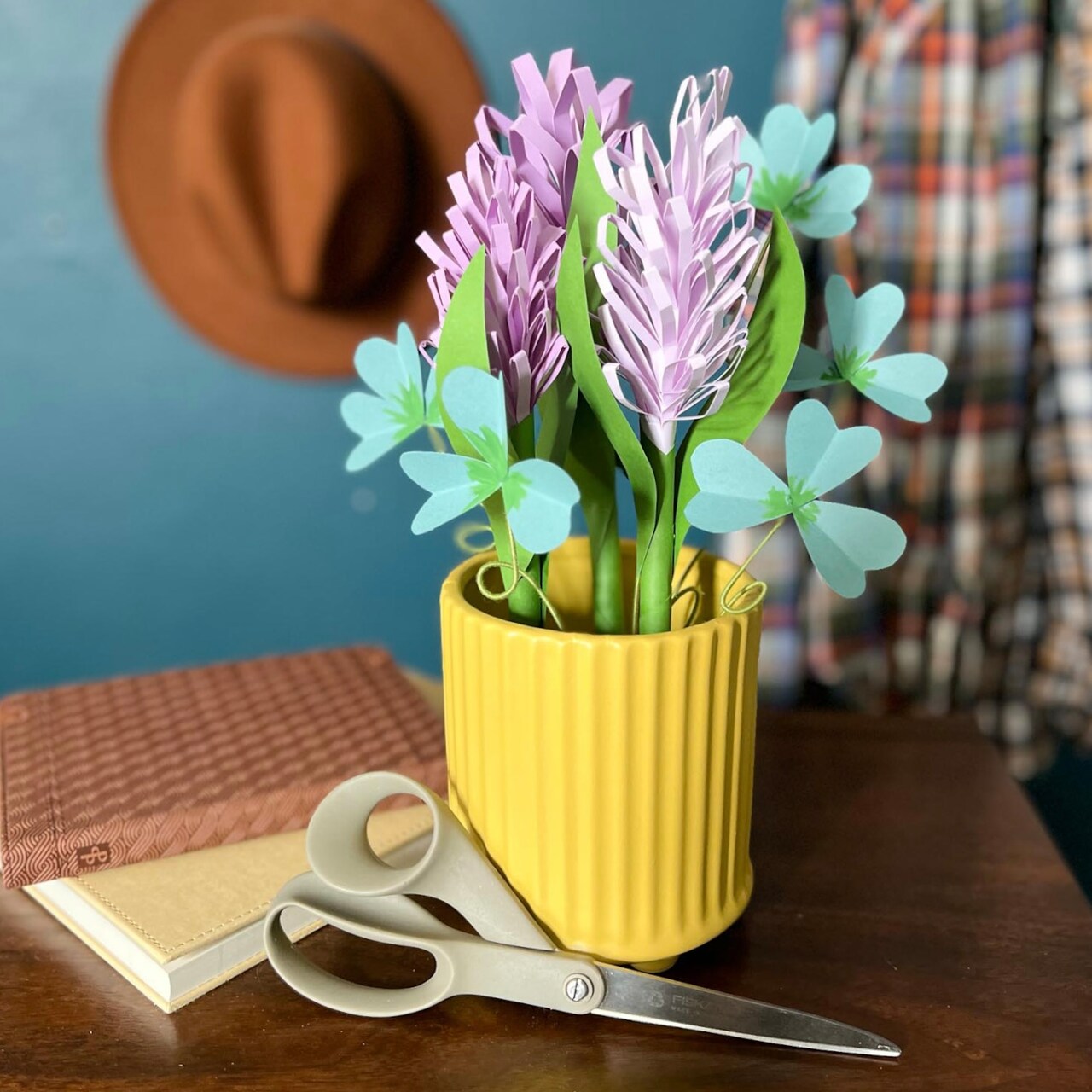 Paper Hyacinth Clover Bouquet with @craftylumberjacks